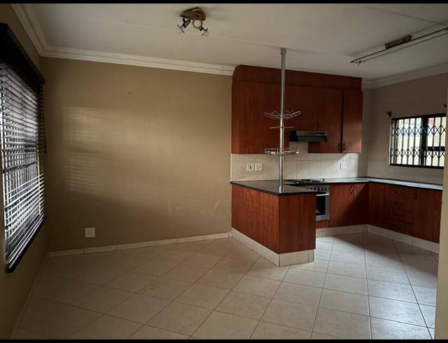 3 BEDROOM TOWNHOUSE TO LET IN SONNEVELD